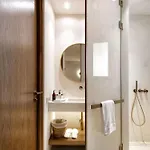 Hotel Yfes *