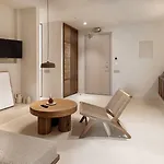 Yfes Hotel *