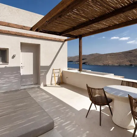 Yfes Hotel Kythnos
