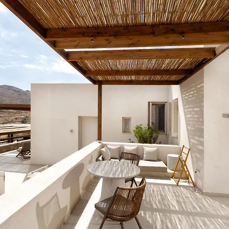 فندق Yfes كيثنوس